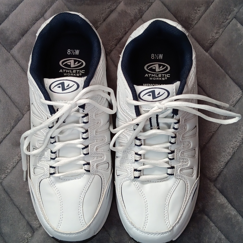 ATHLETIC WORKS Men's Memory Foam White Sneakers- 8.5W